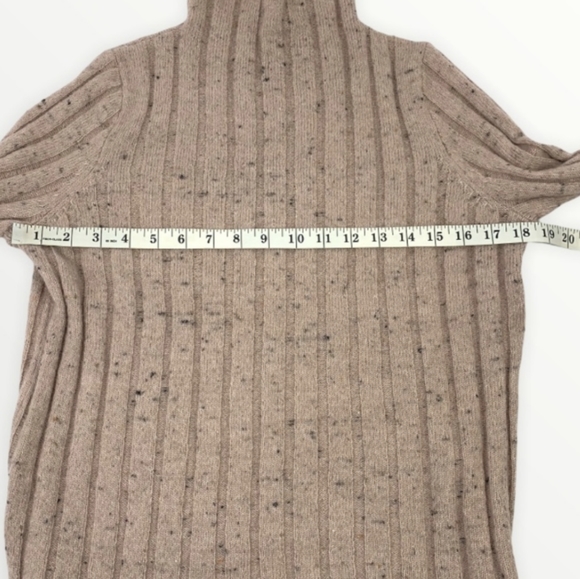 Madewell Donegal Evercrest Turtleneck Sweater in Coziest Yarn - Picture 6 of 7